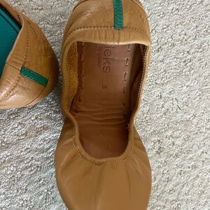 Women's Tieks Camel leather flats size 8